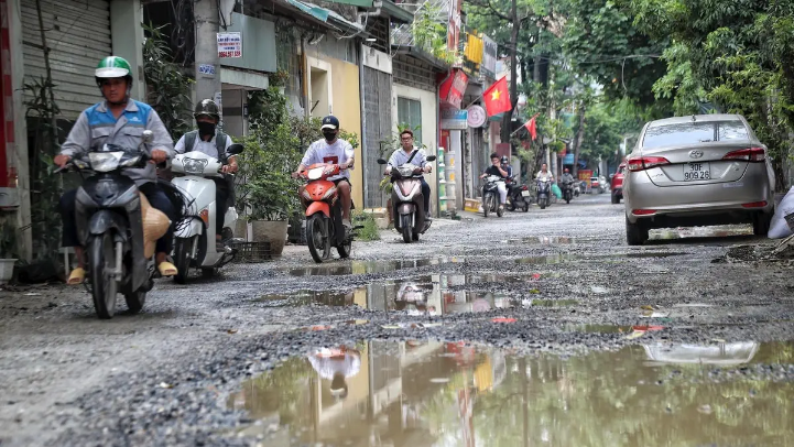 Tạm cấm ô tô lưu thông ban đêm trên đường Thanh Bình